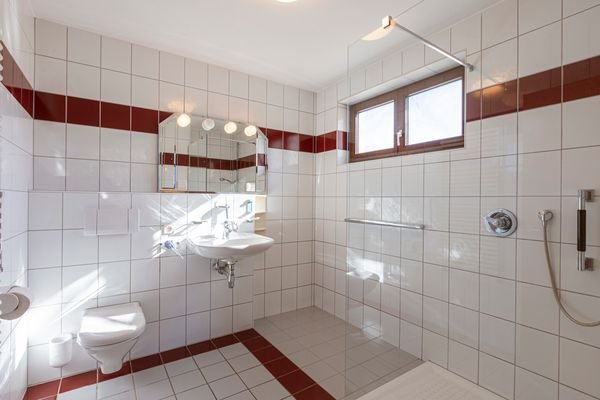 Badezimmer EG
