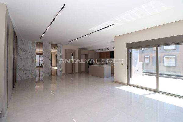 Apartments with Smart Home System Near the Sea in Antalya Lara