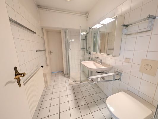 Badezimmer EG