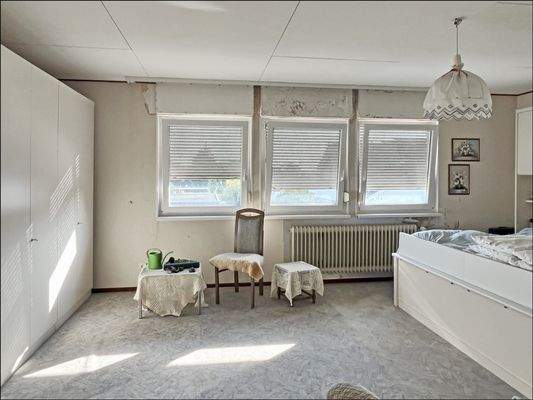 Großes Elternschlafzimmer im 1. OG