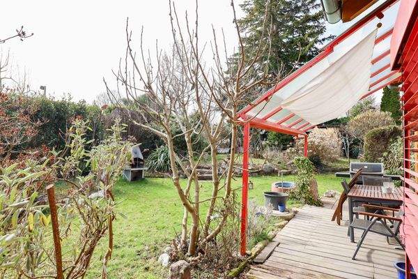 Garten und Terrasse Südseite