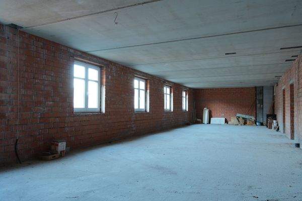 Rohbau mit Blick auf die Fenster