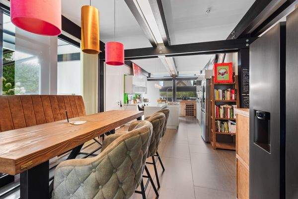 Küche mit Sitzplatz