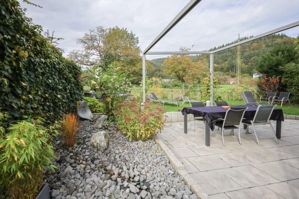 Terrasse und Garten