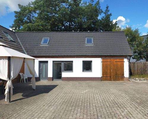 hinteres Nebengebäude  