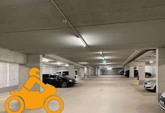 Tiefgarage Motorradstellplatz