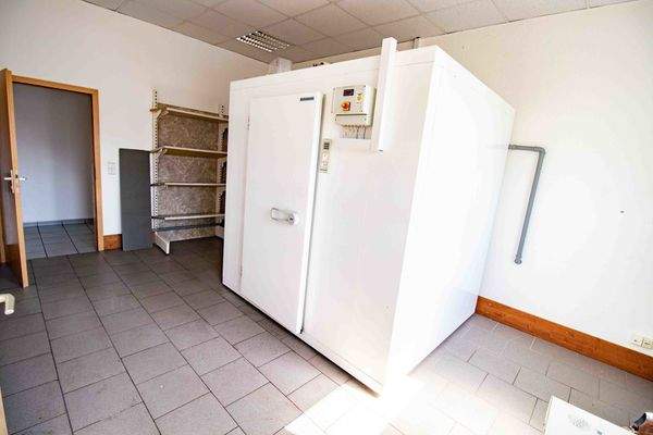 Lagerraum mit großer Kühlzelle