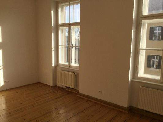 Zinshaus Lend 2.OG Zimmer