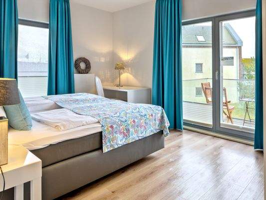 Schlafzimmer 2 mit Balkon