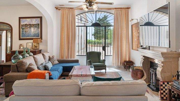 Charmante Finca mit verschiedenen Gebäuden zum Verkauf in Santanyí, Mallorca