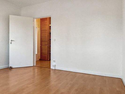 Schlafzimmer Ansicht 1