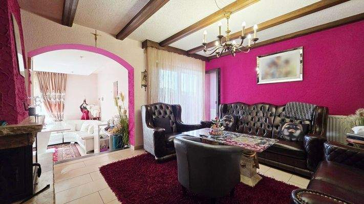 Wohn- und Esszimmer Wohnung OG