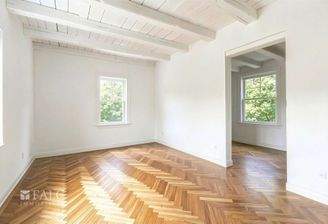 Wohnzimmer nach Umbau (KI generiert)