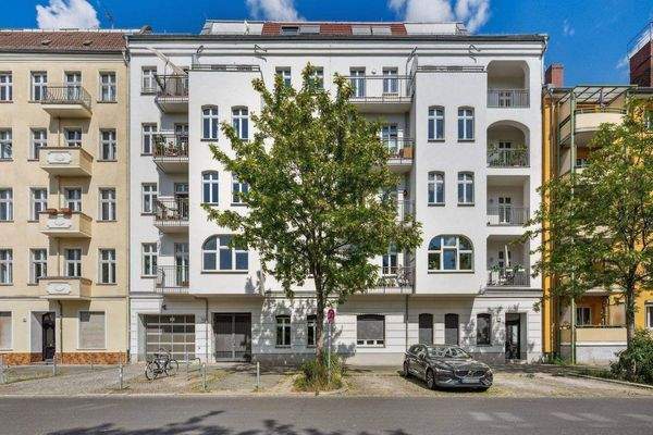 Fassade der Marchlewskistraße 77