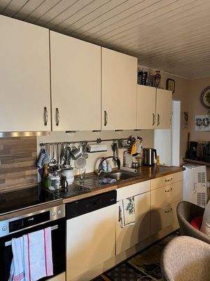 Einbauküche der 3 ZKB-WE im 1. OG