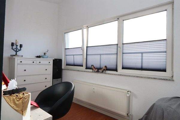 Raum 2 Dachgeschoss (2)