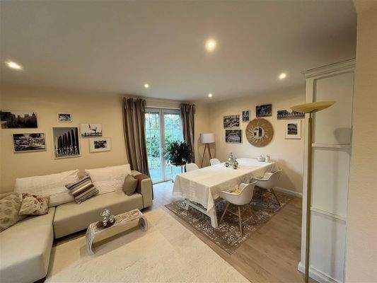 Wohn- und Essbereich EG