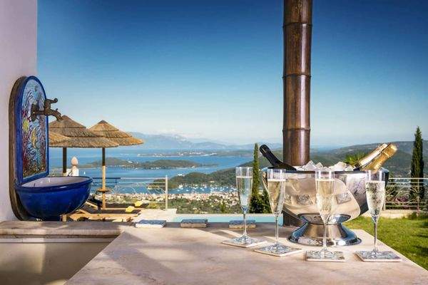 Luxury-Villas-Lefkada-Details-kuehle-Drinks-Champa