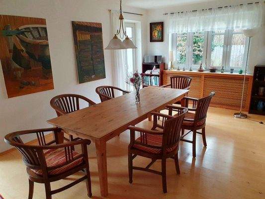 EG Esszimmer mit Terrasse.