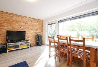 020 Wohnzimmer TV, Tisch (1 von 1).jpg