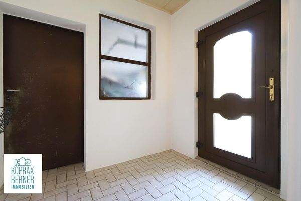 EG Vorraum Hauseingang_Eingang Garage