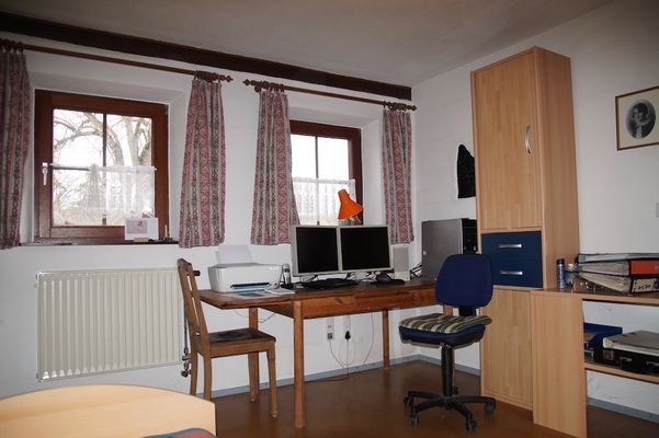 Büro/ Kinderzimmer