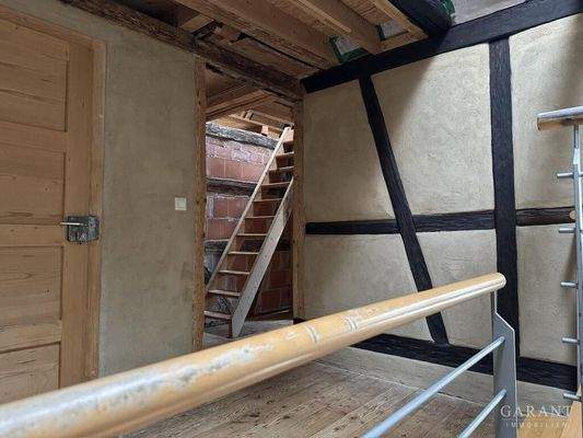 999045F7-8895-4024-95D9-D2574B41B73D 1 105 c