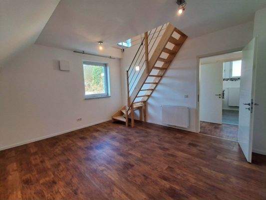 Schlafzimmer 3 mit Zugang zum Dachboden