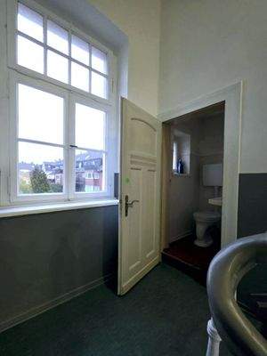 Toilette 2 (Hausflur)