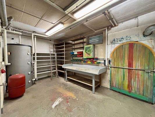 Werkstattkeller der Garage