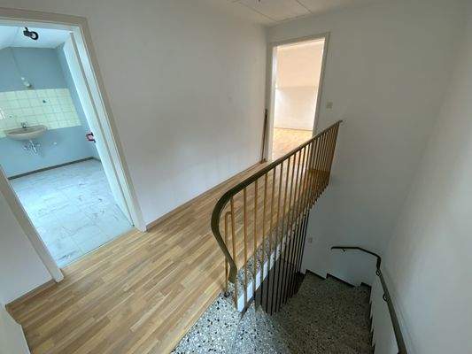 Treppenhaus vom Dachgeschoss abwärts