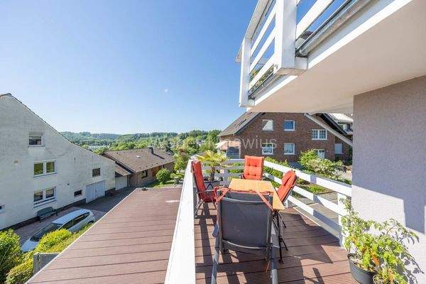 3400 Balkon EG b