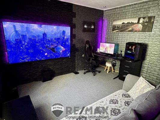 13 Kino, Gamingraum EG Haus 1