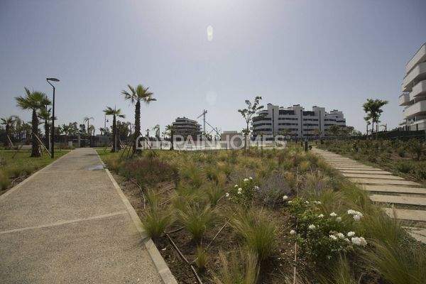 4-Bedroom Penthouse in Torremolinos with Sea Views