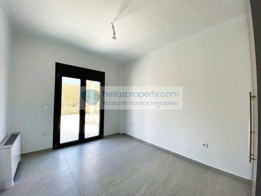 1994b671904141aeb1710ac68d6f5f24-original