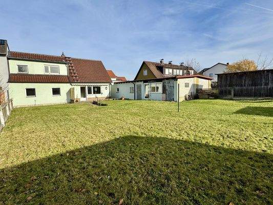 Rückansicht mit Garten