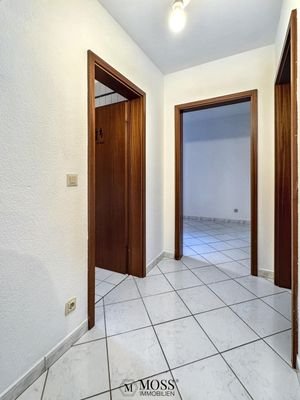 Flur Zugang Bad / Küche