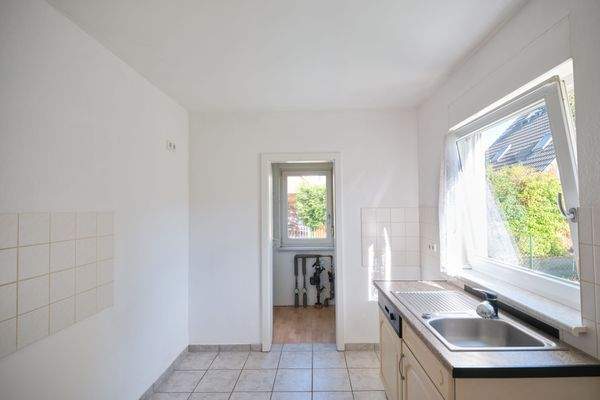 Küche im EG mit Hauswirtschaftsraum