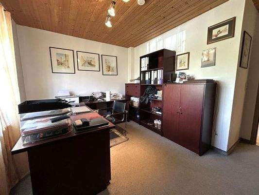 Arbeitszimmer im Erdgeschoss