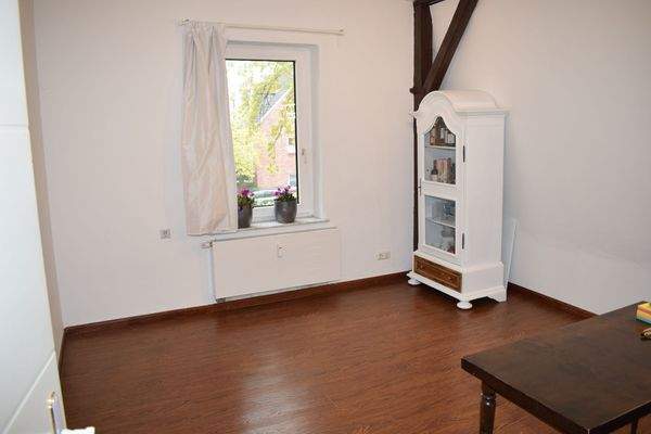 9056WI-12 Zimmer im Obergeschoss