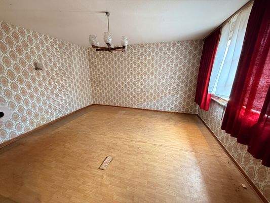 37 Zimmer rechte Hälfte