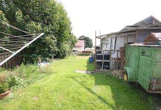 Garten hinter dem Haus 