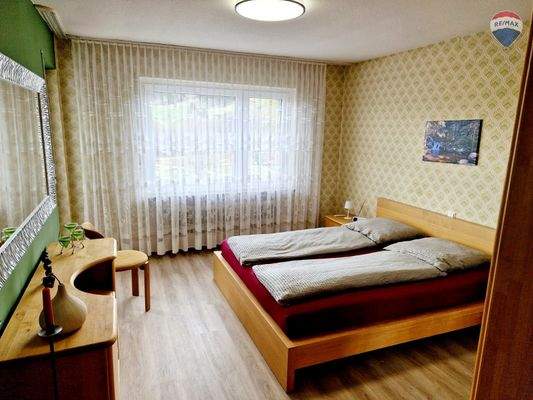 Zimmer 1 mit Balkonzugang