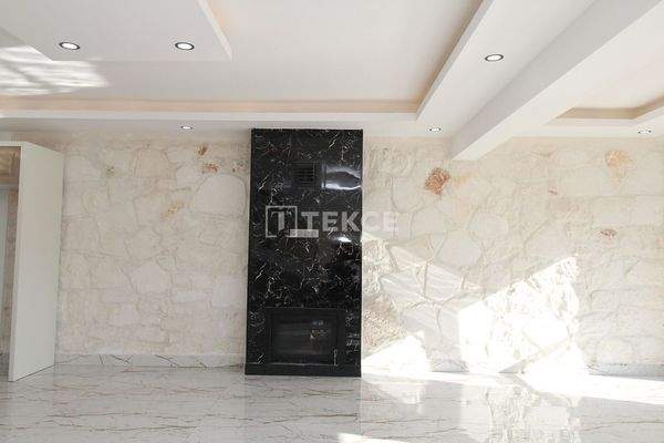 4-Bedroom Semi-Detached Villa with Pool and Garden in Belek