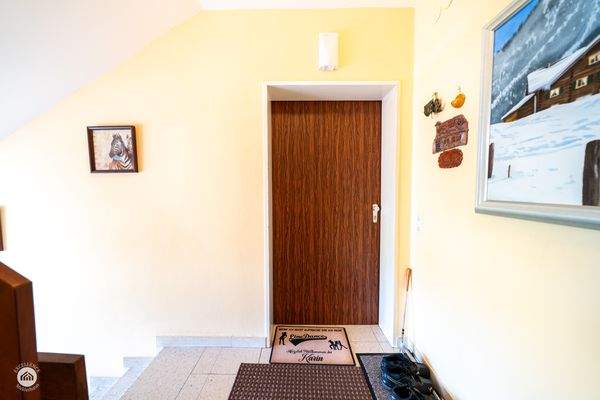 Zur Wohnung