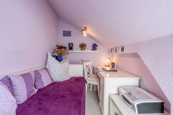 kleines Zimmer Dachgeschoss