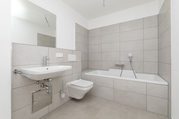Badezimmer mit Badewanne-Beispiel