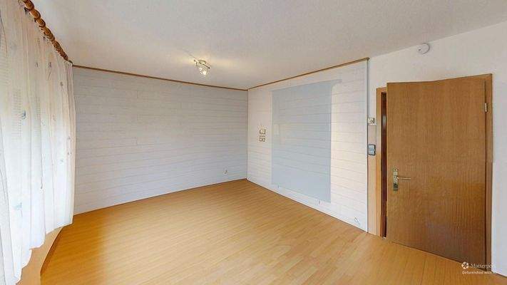 Schlossweg-5-Bedroom-Defurnished 2