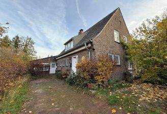 Hausansicht Einfahrt