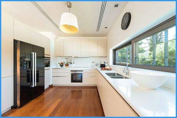 27c75374f4b548ee92b538acc917fa7a-original